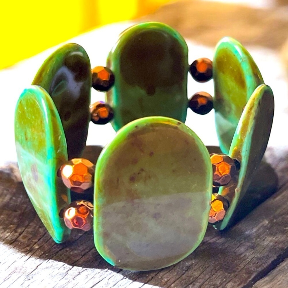 💚🤎Stretch Bracelet